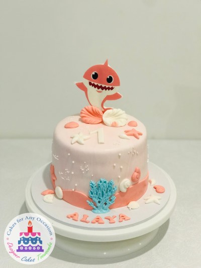 Sister Shark Round cake.jpg